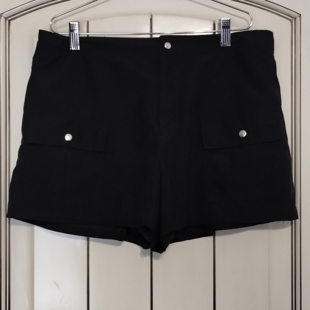 Relativity Black Short Size Large